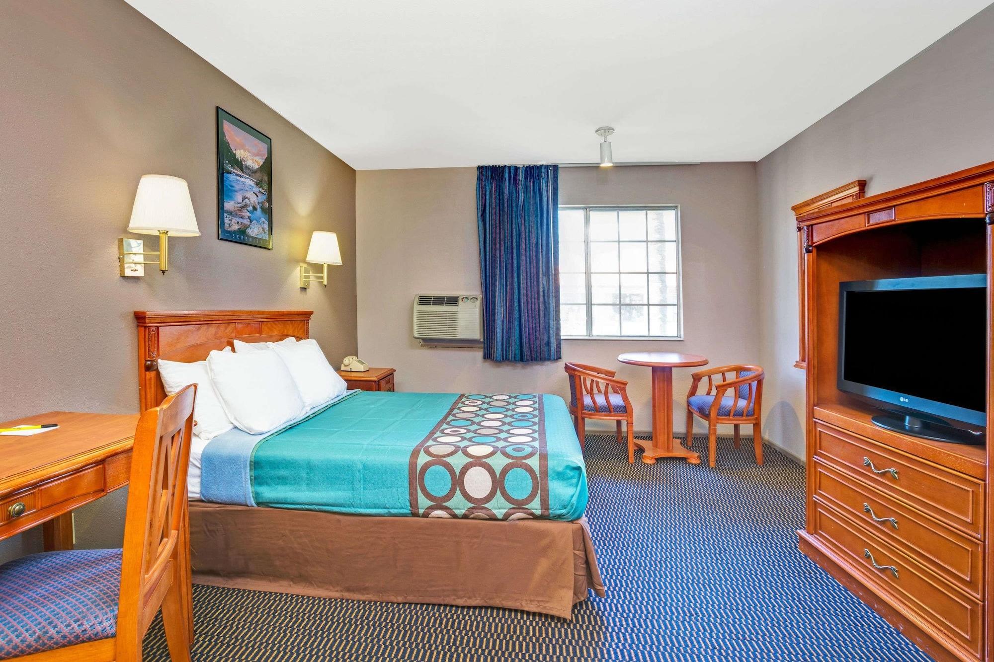 Hotel Super 8 By Wyndham Ontario Ca
