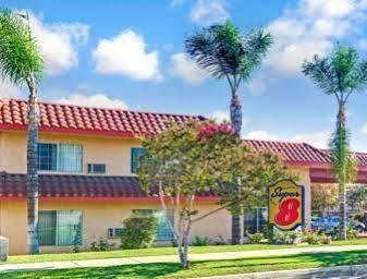 Super 8 By Wyndham Ontario Ca