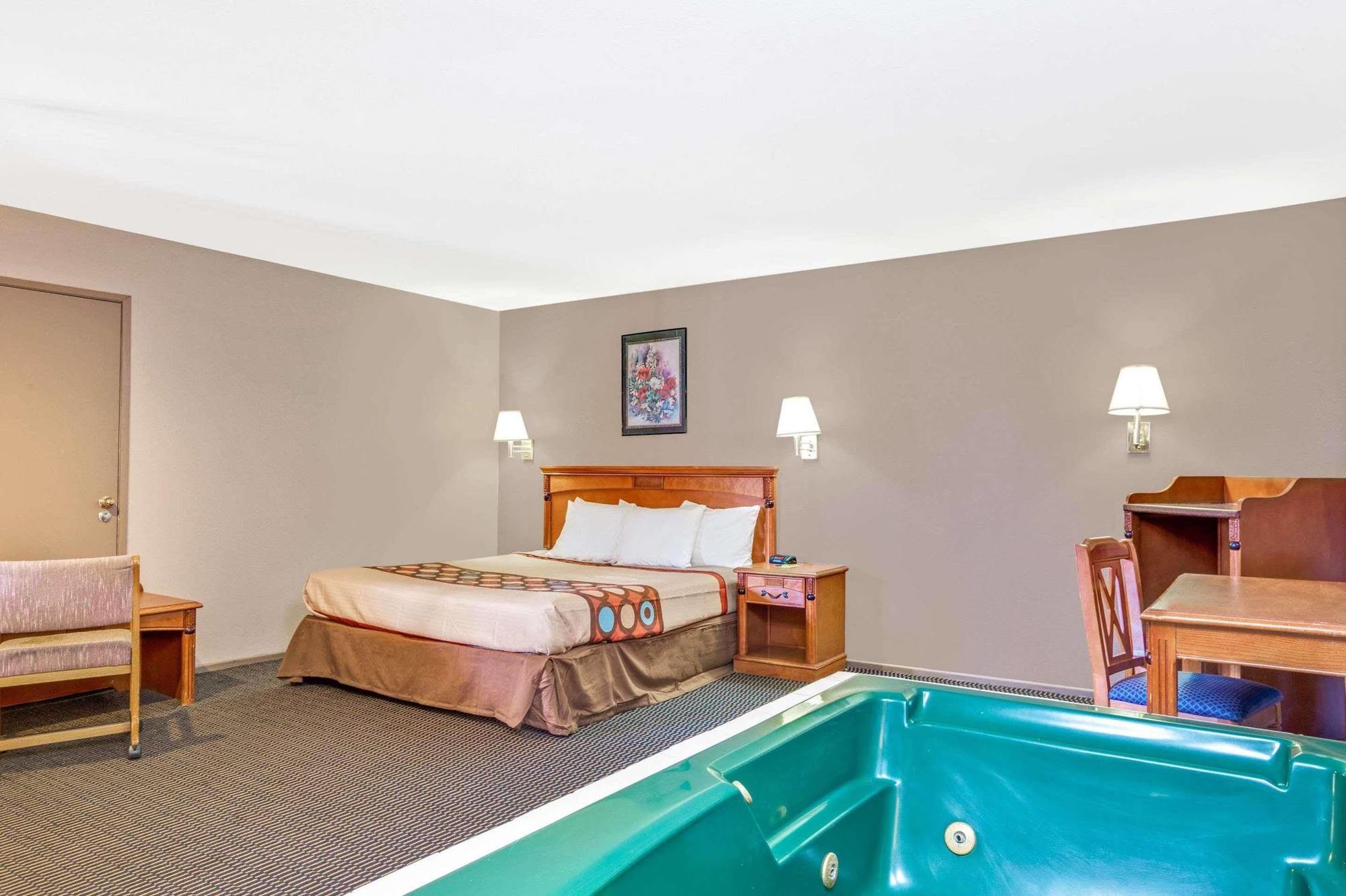 Hotel Super 8 By Wyndham Ontario Ca 2*